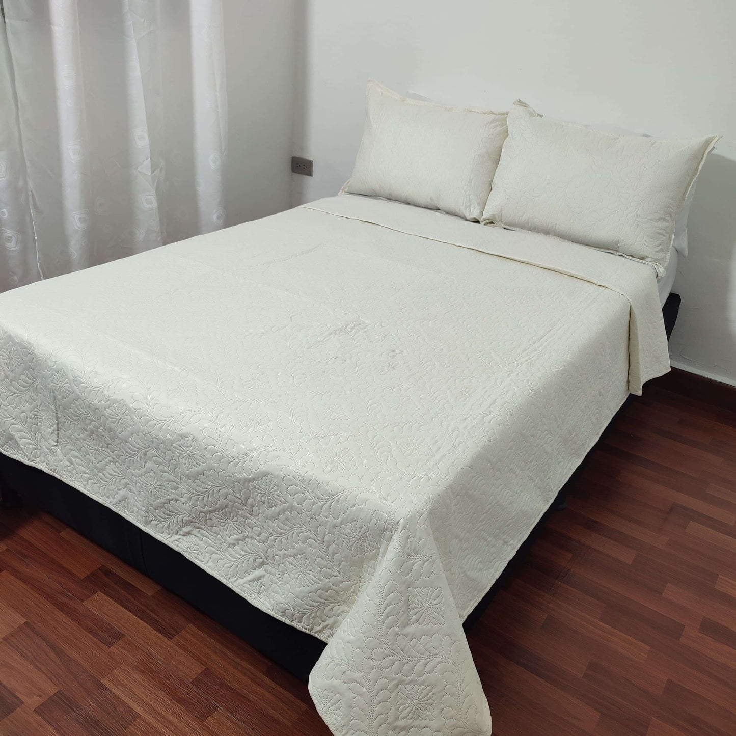 Colcha Termosellada Doble Faz Solo Fondo Cama Doble (1.40 x 1.90) CODFFE04