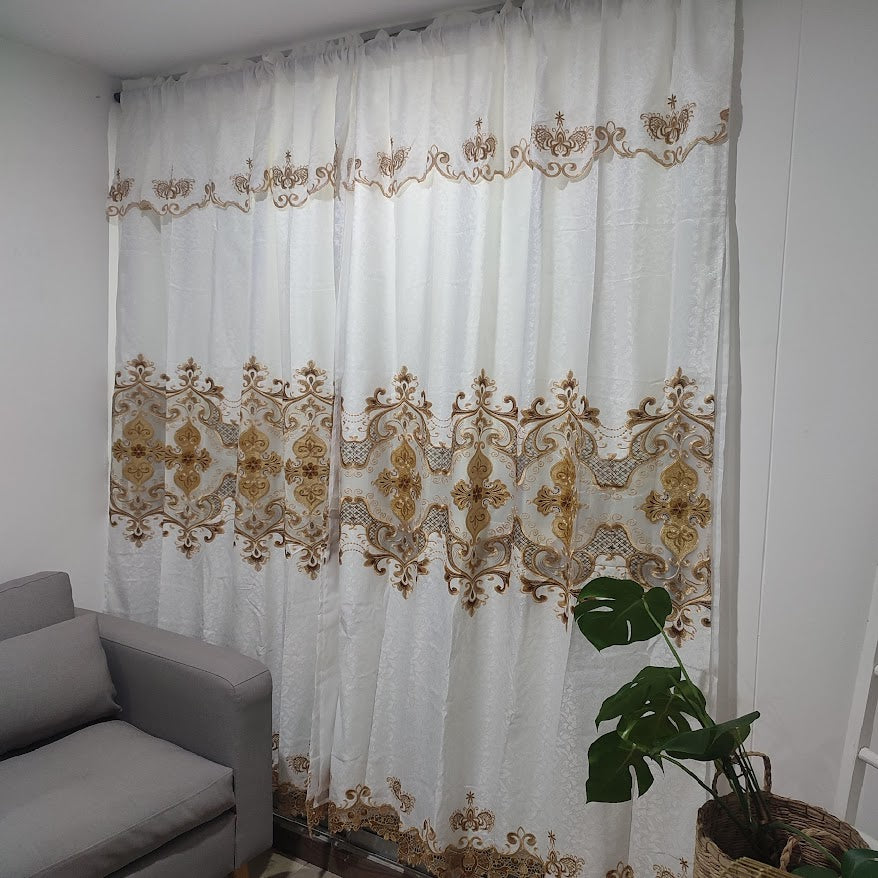 Juego de Cortinas Bordadas con Velo CVB0003 BLANCA BORDADO DORADO