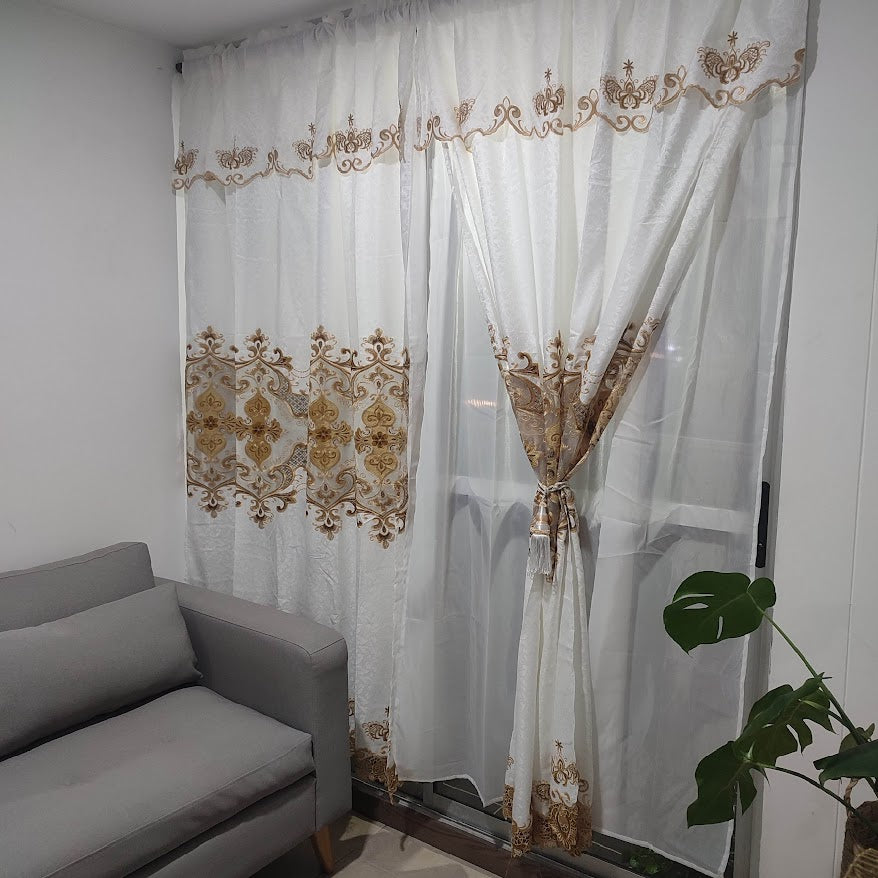 Juego de Cortinas Bordadas con Velo CVB0003 BLANCA BORDADO DORADO