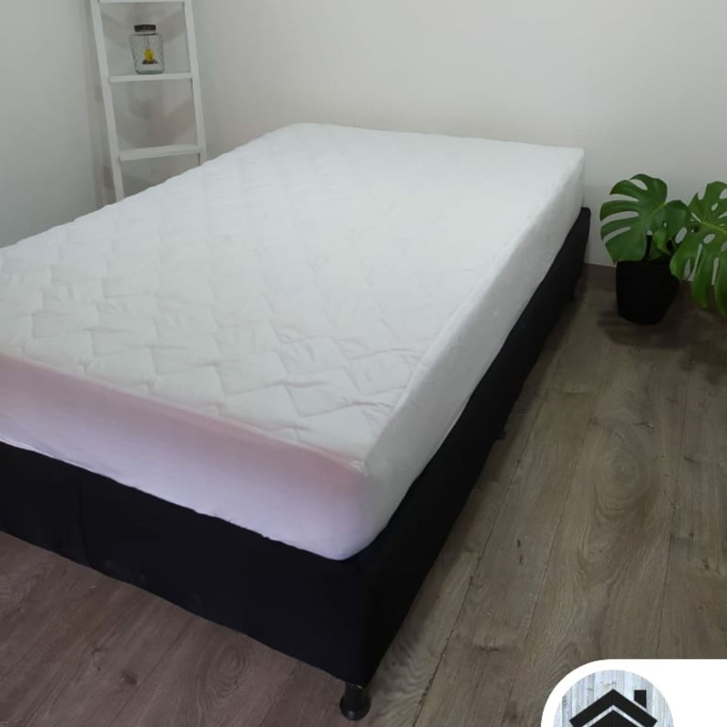 Protector de Colchón Ajustable Cama Semi Doble PROTC86