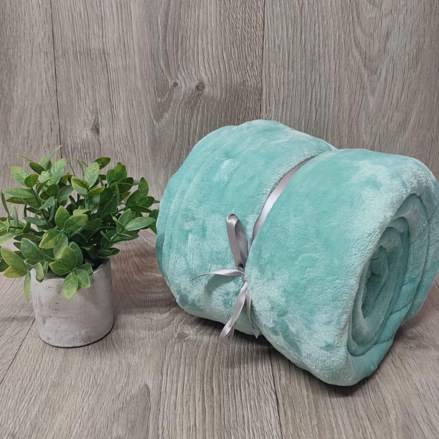 Cobija Flannel 1200 g Fondo Entero Verde Menta SF12008