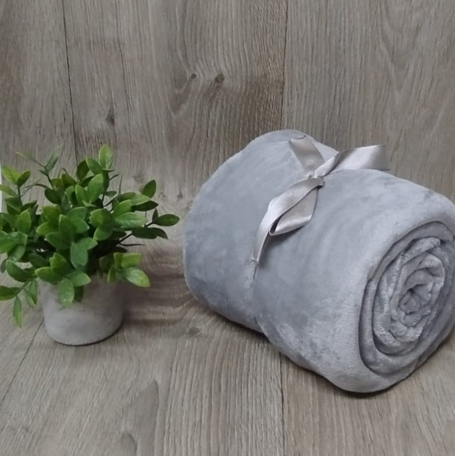 Cobija Flannel 1200 g Fondo Entero Gris Claro SF12012