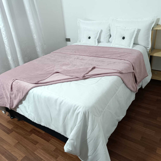 Cobija Flannel 1600 g Fondo Entero  Lila