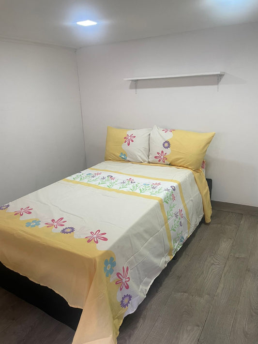 Juego de sabanas cama Queen  (1.60 x 1.90) SABMF944