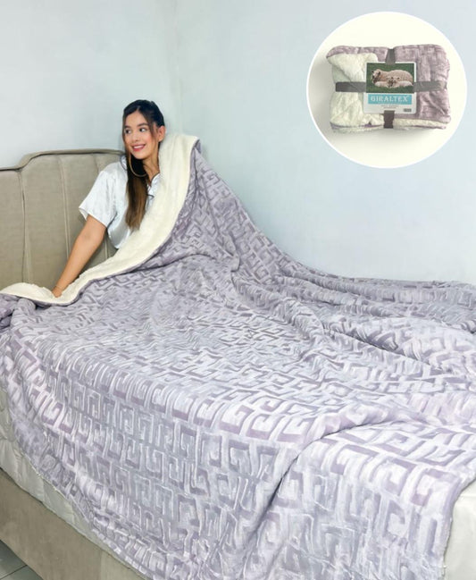 Cobija Tipo Sherpa Troquelada Superior Gris